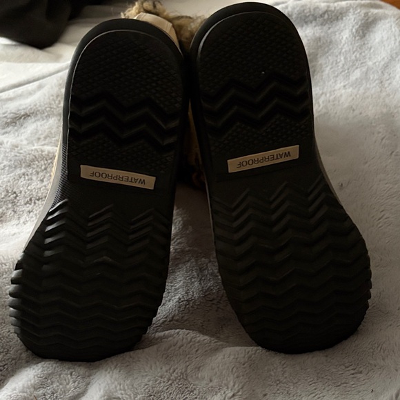 EUC Women’s Sorel Joan of Arctic Suede/Faux Fur Waterproof Boots size 8 - Picture 10 of 15